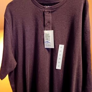 Men's Henley Shirt in Maroon Never Worn